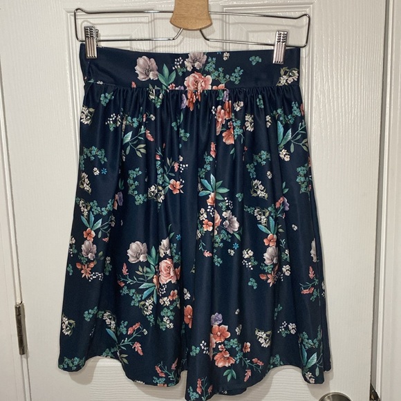 Handmade Floral Shirt with Pockets!!! - Picture 2 of 6
